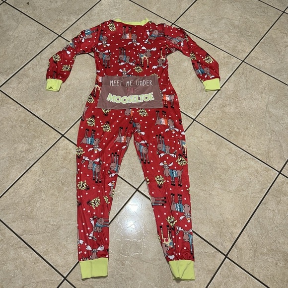 Moose Holiday Back PJ’s “Meet Me Under The Mooseltoe” Onsie Pajama  Red - Picture 11 of 12